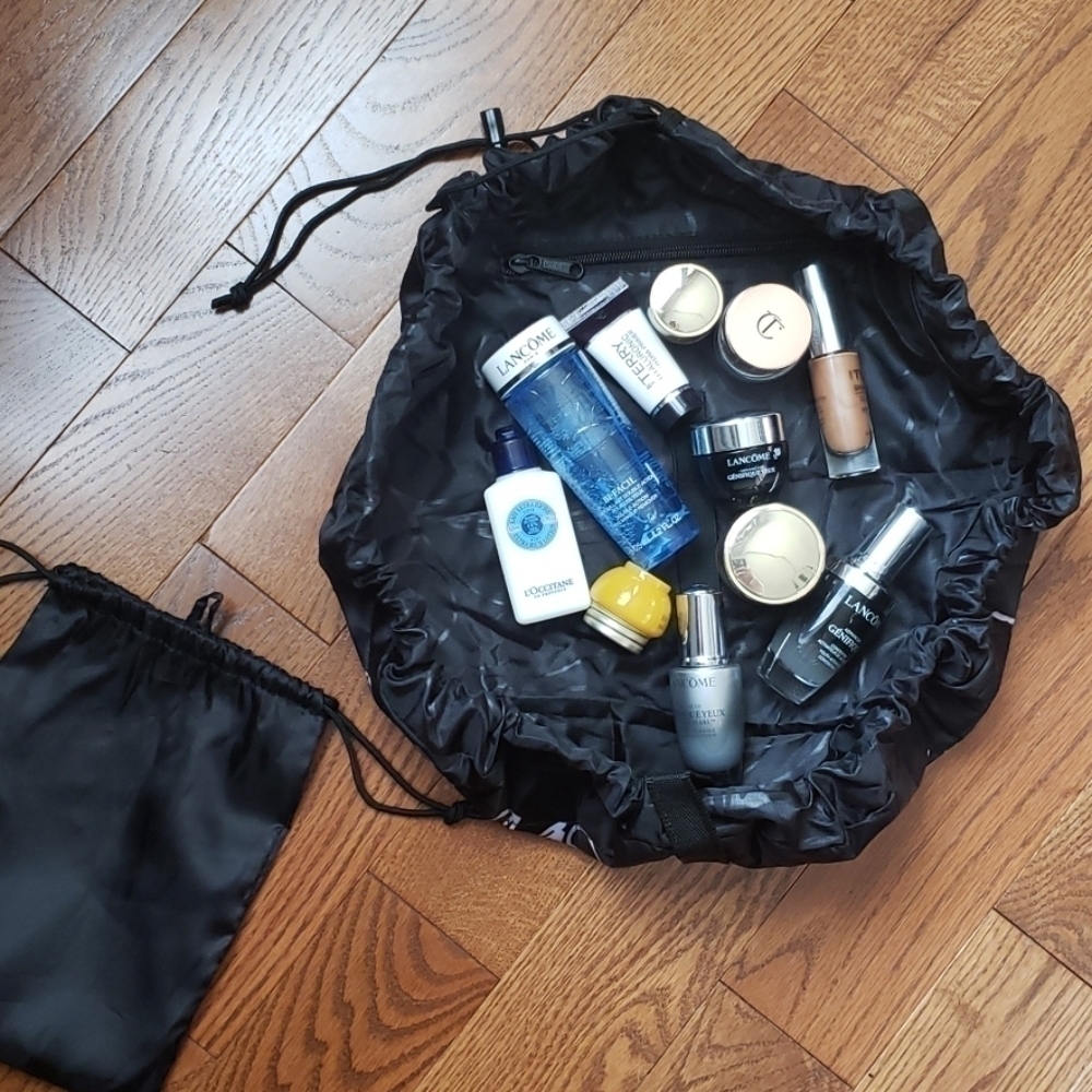 𝅺lay N go makeup case. Never used.